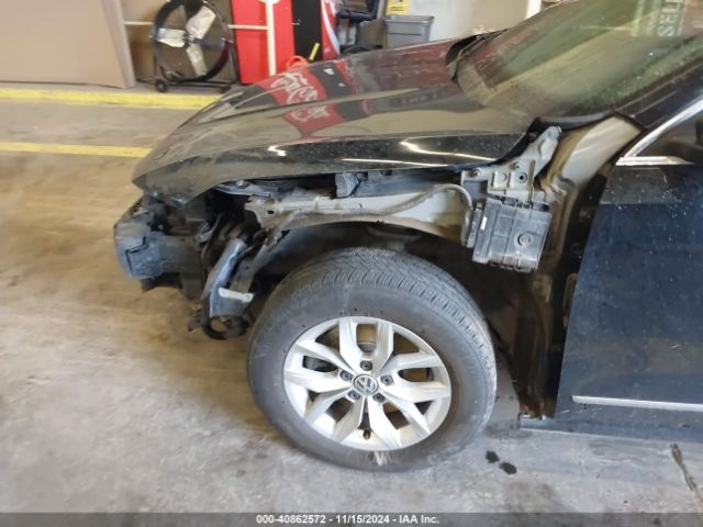 1VWAT7A39GC039253 Volkswagen Passat 1.8t S