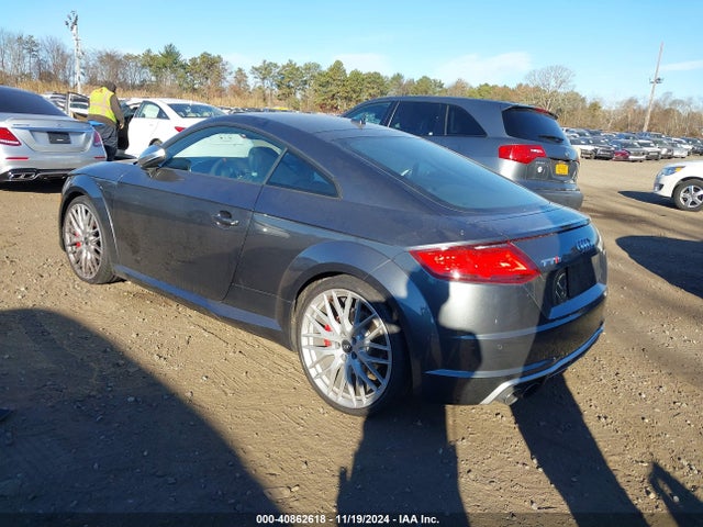 2017 AUDI TTS TRUC1AFV4H1005832 Photo 2