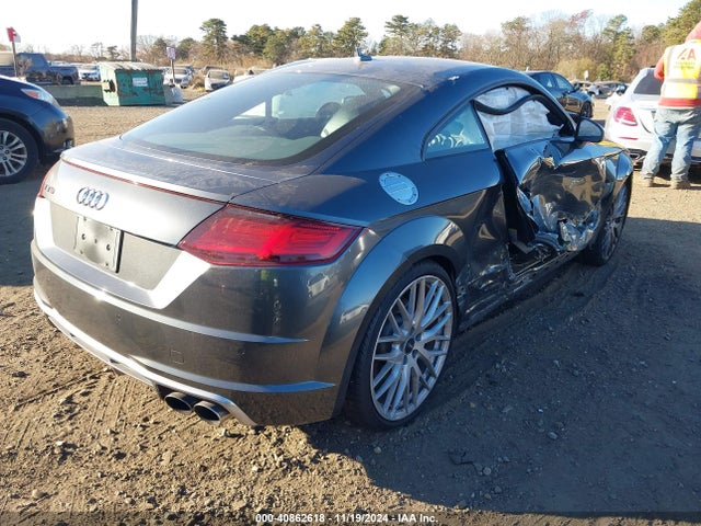 2017 AUDI TTS TRUC1AFV4H1005832 Photo 3