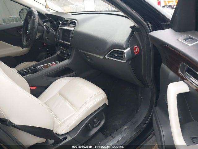 Jaguar F-pace 35t Prestige 2017 SADCK2BV6HA887416 Image 5