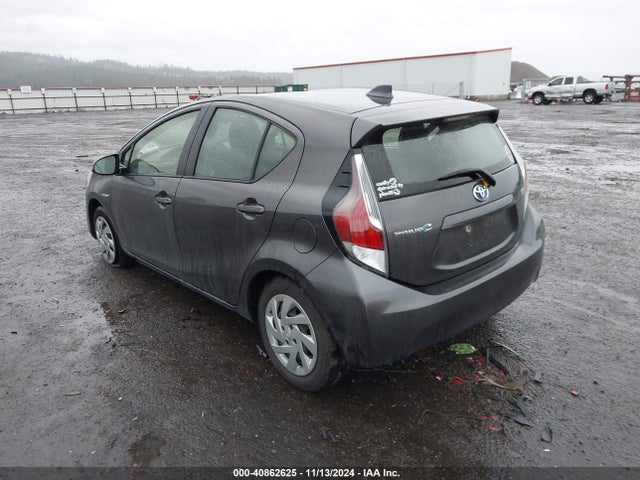 JTDKDTB36F1584560 Toyota Prius C Two
