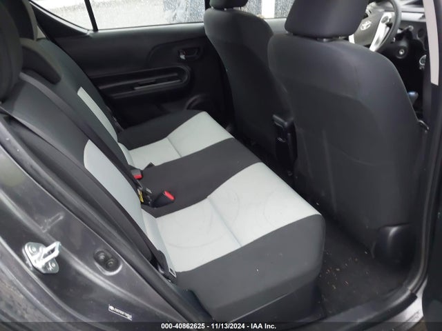 JTDKDTB36F1584560 Toyota Prius C Two