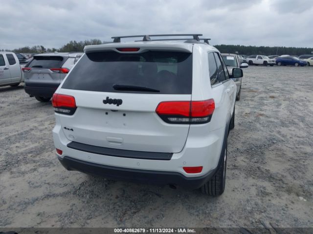 1C4RJFAG9JC191453 Jeep Grand Cherokee Laredo E 4x4