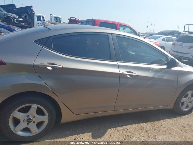 Hyundai ELANTRA SE 2015 5NPDH4AE0FH556364 Image 13