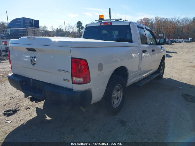 1C6RR7FG2KS517471 RAM 1500 Classic Tradesman  4x4 6'4 Box