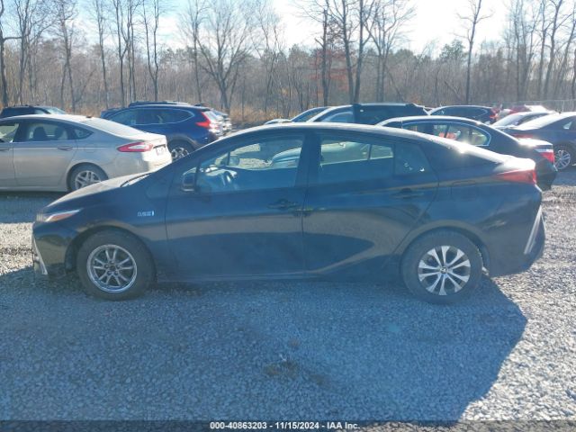 JTDKAMFP1N3225633 Toyota Prius Prime Limited