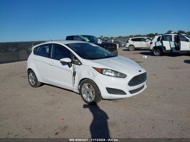 2015 3FADP4EJ9FM172710 main image