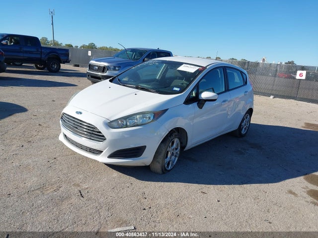 Ford FIESTA SE 2015 3FADP4EJ9FM172710 Image 2