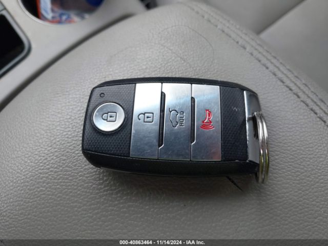 KNDPNCAC2J7392790 KIA Sportage Ex