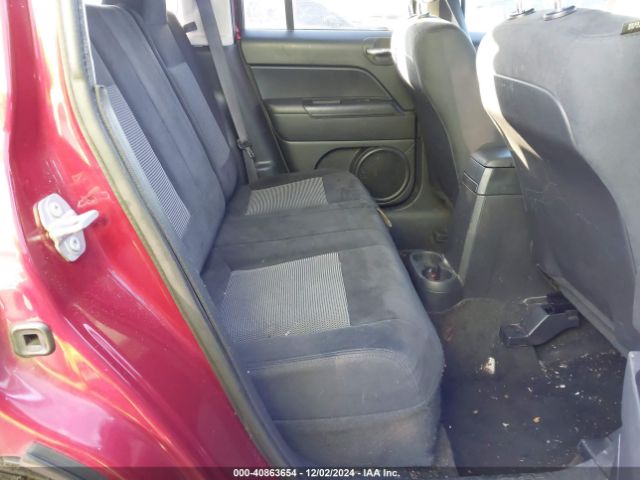 1C4NJPBB8GD677021 Jeep Patriot Sport