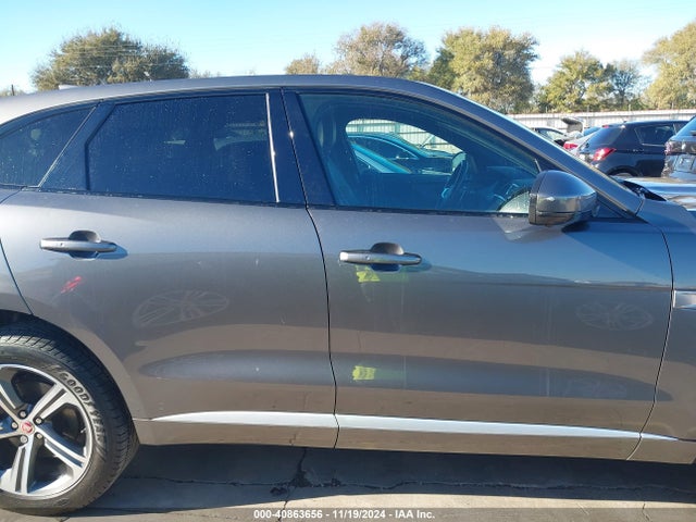 Jaguar F-PACE S 2017 SADCM2BV0HA889950 Image 13
