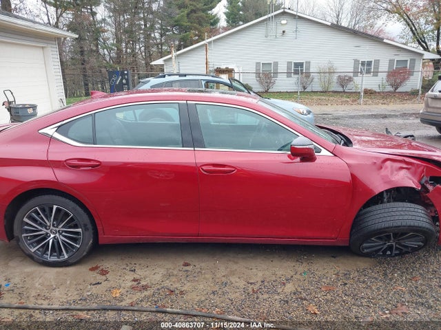 Lexus ES 300H 2024 58ADA1C14RU040827 Image 13