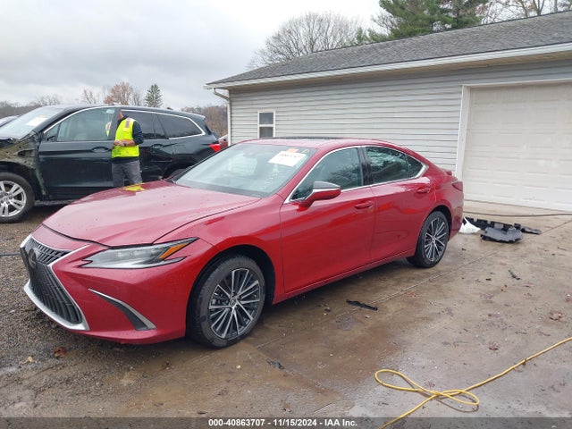58ADA1C14RU040827 Lexus ES 300H