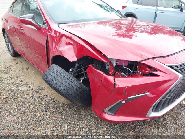 58ADA1C14RU040827 Lexus ES 300H
