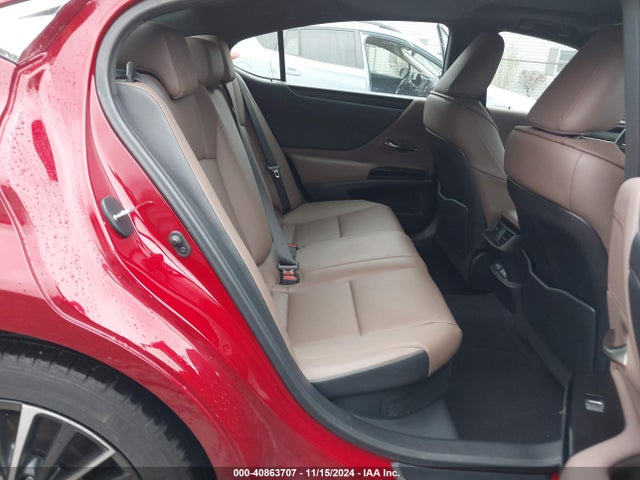 58ADA1C14RU040827 Lexus ES 300H