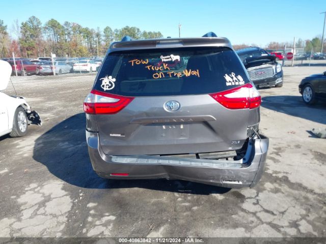 5TDYK3DC2GS699545 Toyota Sienna Xle 8 Passenger