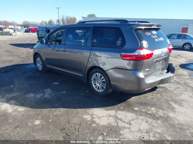 5TDYK3DC2GS699545 Toyota Sienna Xle 8 Passenger