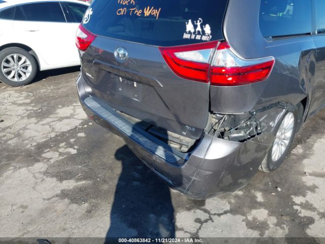 5TDYK3DC2GS699545 Toyota Sienna Xle 8 Passenger