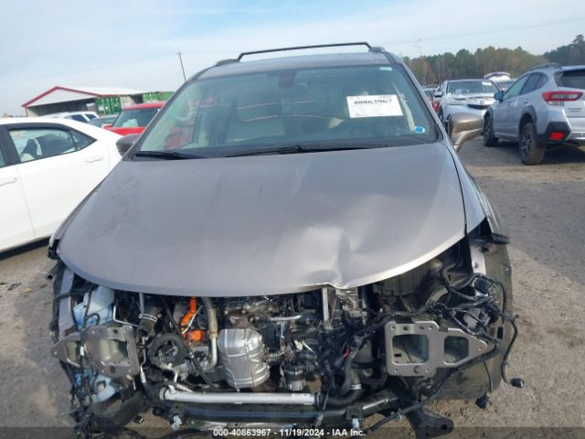 2C4RC1L79JR124904 Chrysler Pacifica Hybrid Touring L