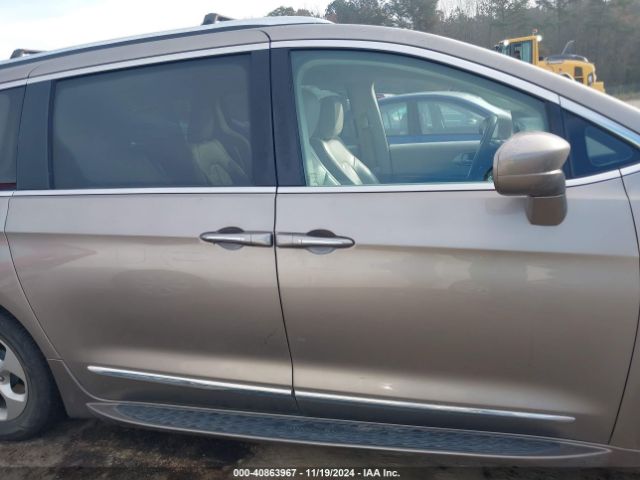 2C4RC1L79JR124904 Chrysler Pacifica Hybrid Touring L