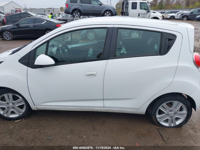 Chevrolet Spark 1lt Cvt 2015 KL8CD6S98FC726351 Image 14