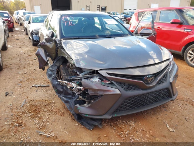 4T1B11HK9JU143732 Toyota CAMRY SE