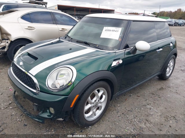 2011 MINI COOPER S WMWSV3C58BTY24412 Photo 1