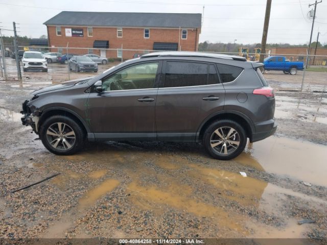 JTMRFREV0JJ749228 Toyota Rav4 Adventure/xle