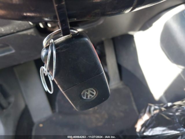 WVGSV7AX6HW501283 Volkswagen Tiguan 2.0t Wolfsburg Edition