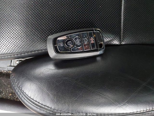 1LN6L9NP7L5600576 Lincoln Continental Reserve