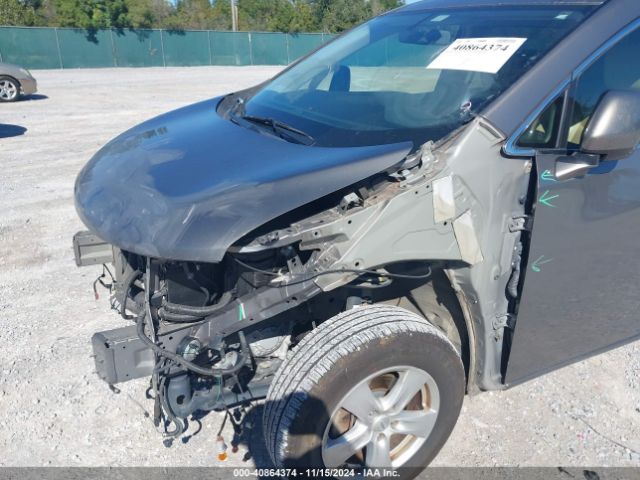 JN8AE2KP5E9102266 Nissan Quest Sv