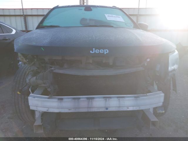 3C4NJCBB8JT108616 Jeep Compass Latitude Fwd