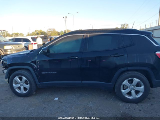 3C4NJCBB8JT108616 Jeep Compass Latitude Fwd