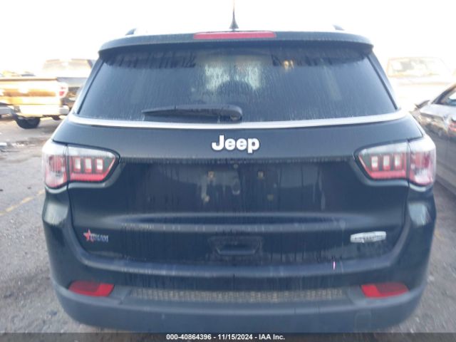 3C4NJCBB8JT108616 Jeep Compass Latitude Fwd