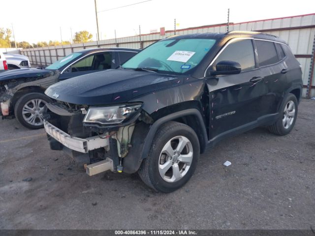 3C4NJCBB8JT108616 Jeep Compass Latitude Fwd