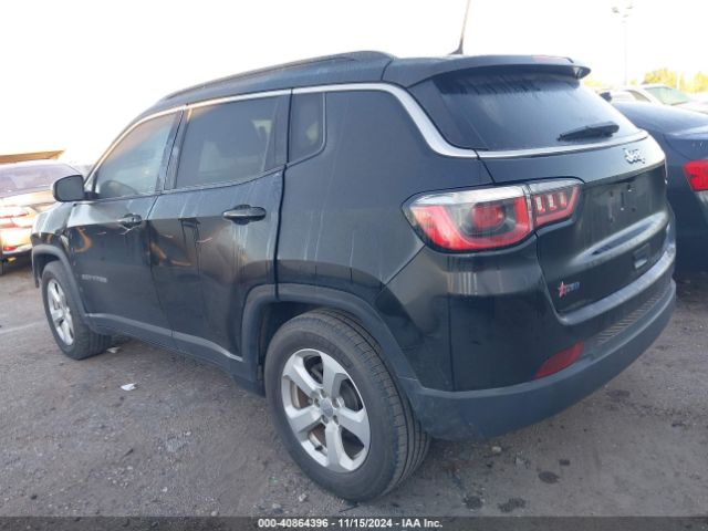 3C4NJCBB8JT108616 Jeep Compass Latitude Fwd
