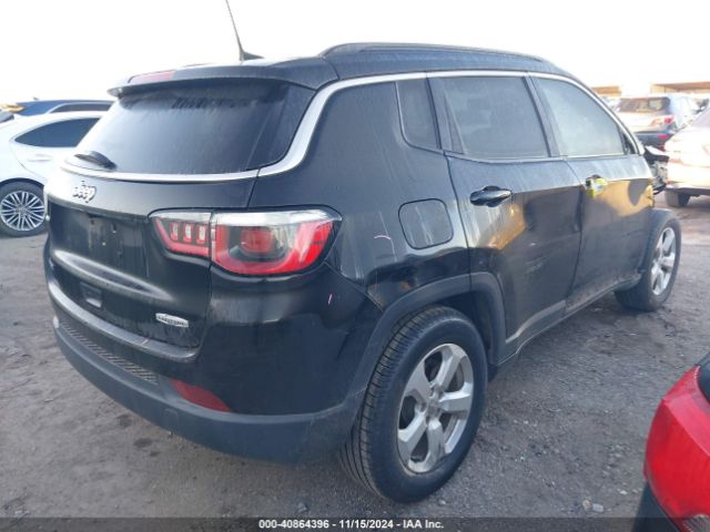 3C4NJCBB8JT108616 Jeep Compass Latitude Fwd