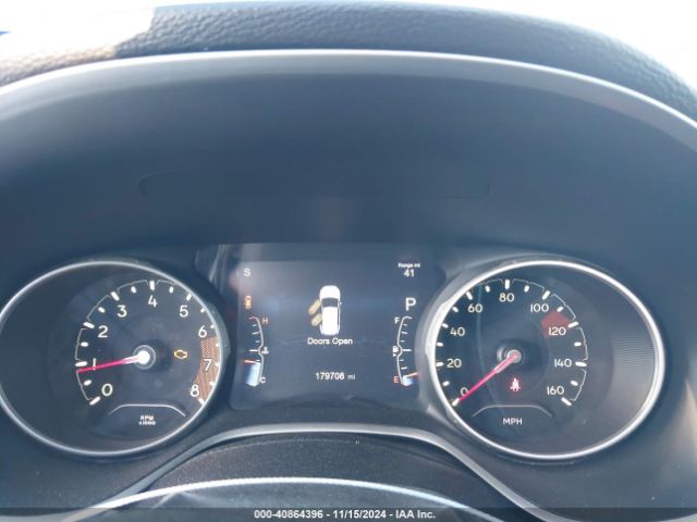 3C4NJCBB8JT108616 Jeep Compass Latitude Fwd