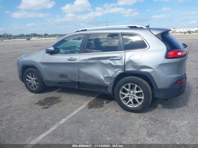 1C4PJMCBXHW565218 Jeep Cherokee Latitude 4x4