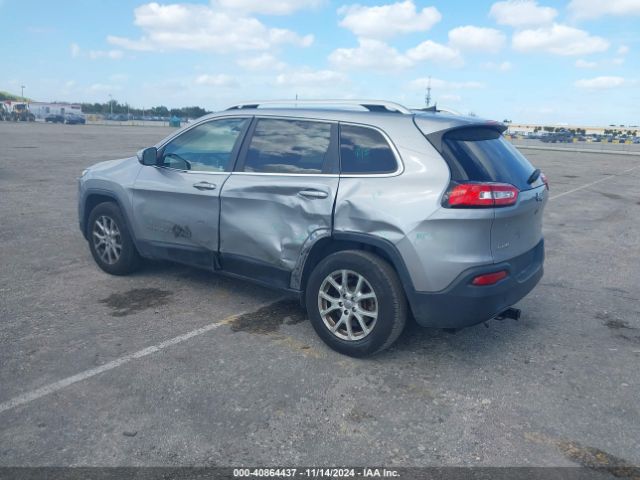 1C4PJMCBXHW565218 Jeep Cherokee Latitude 4x4