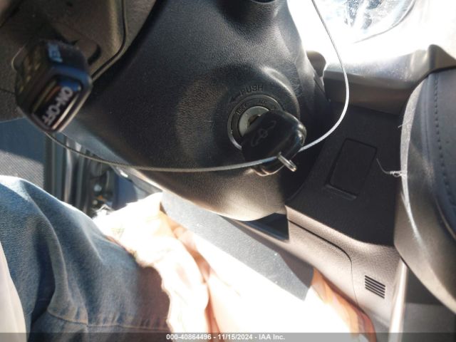JTMBFREV6HJ714110 Toyota RAV4 LE