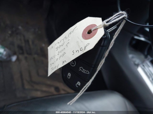 Chrysler 300C 2014 2C3CCAKTXEH315963 Image 11