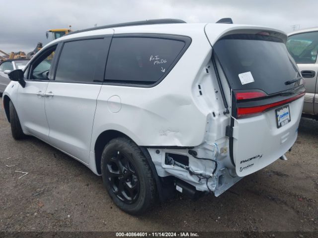 2024 CHRYSLER PACIFICA HYBRID 2C4RC1S7XRR127341 Photo 2