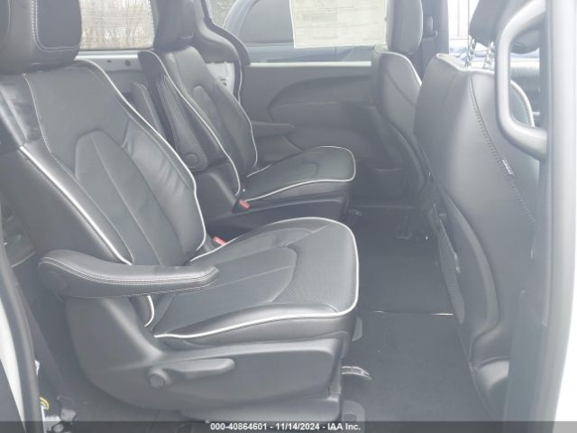 2024 CHRYSLER PACIFICA HYBRID 2C4RC1S7XRR127341 Photo 7