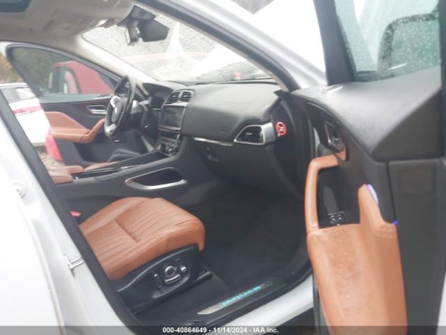 2018 JAGUAR F-PACE SADCN2EV0JA241264 Photo 4