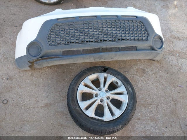 KIA SOUL + 2015 KNDJP3A54F7162435 Image 12
