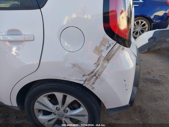 KIA SOUL + 2015 KNDJP3A54F7162435 Image 19