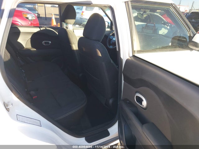 KIA SOUL + 2015 KNDJP3A54F7162435 Image 8