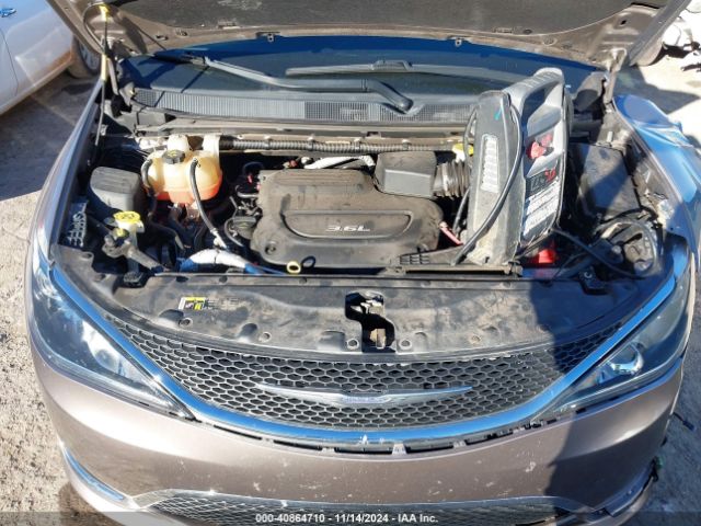 2C4RC1BG4HR824180 Chrysler Pacifica Touring Plus