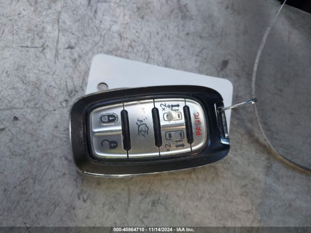 2C4RC1BG4HR824180 Chrysler Pacifica Touring Plus
